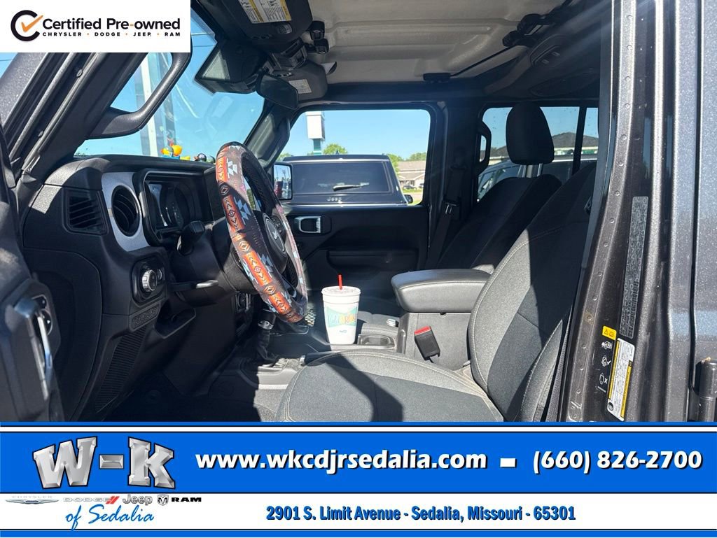Used 2024 Jeep Gladiator Sport AWD/4WD image 12