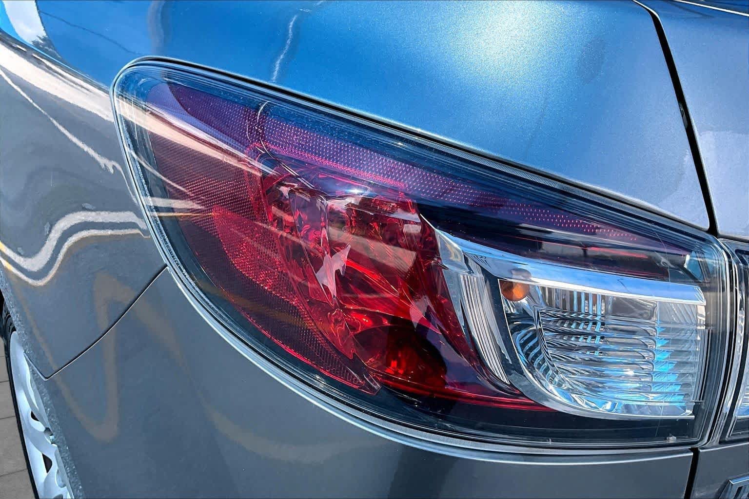 Used 2013 MAZDA MAZDA3 i Sport FWD image 28