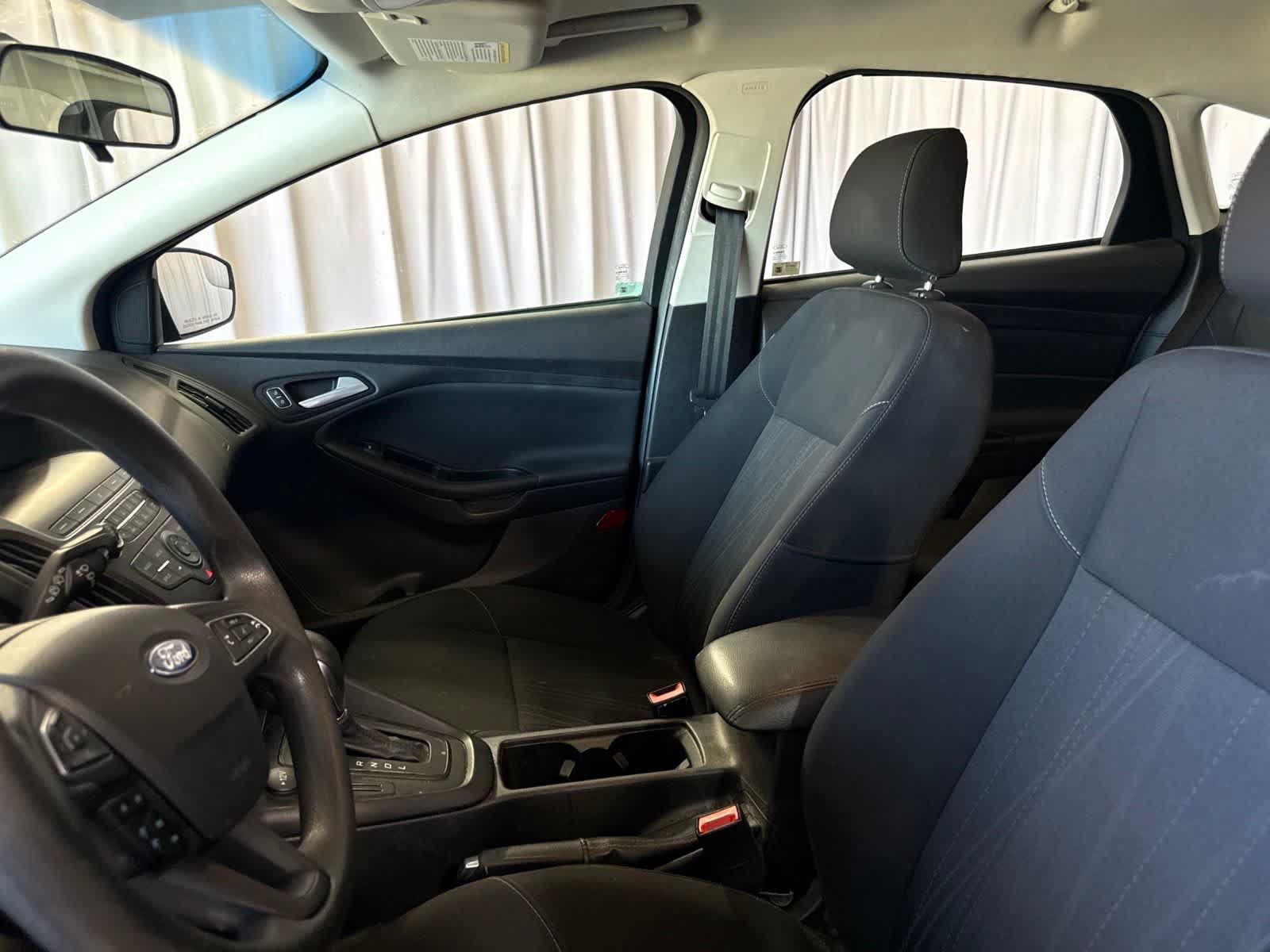 Used 2018 Ford Focus SE FWD image 20