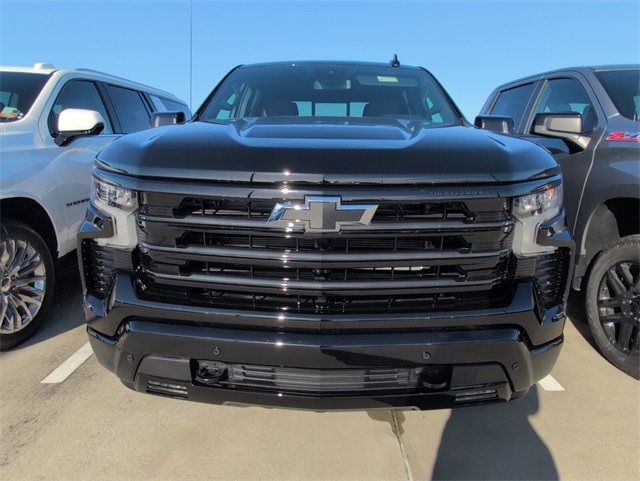 New 2026 Chevrolet Silverado 1500 High Country w/ Midnight Edition image 3