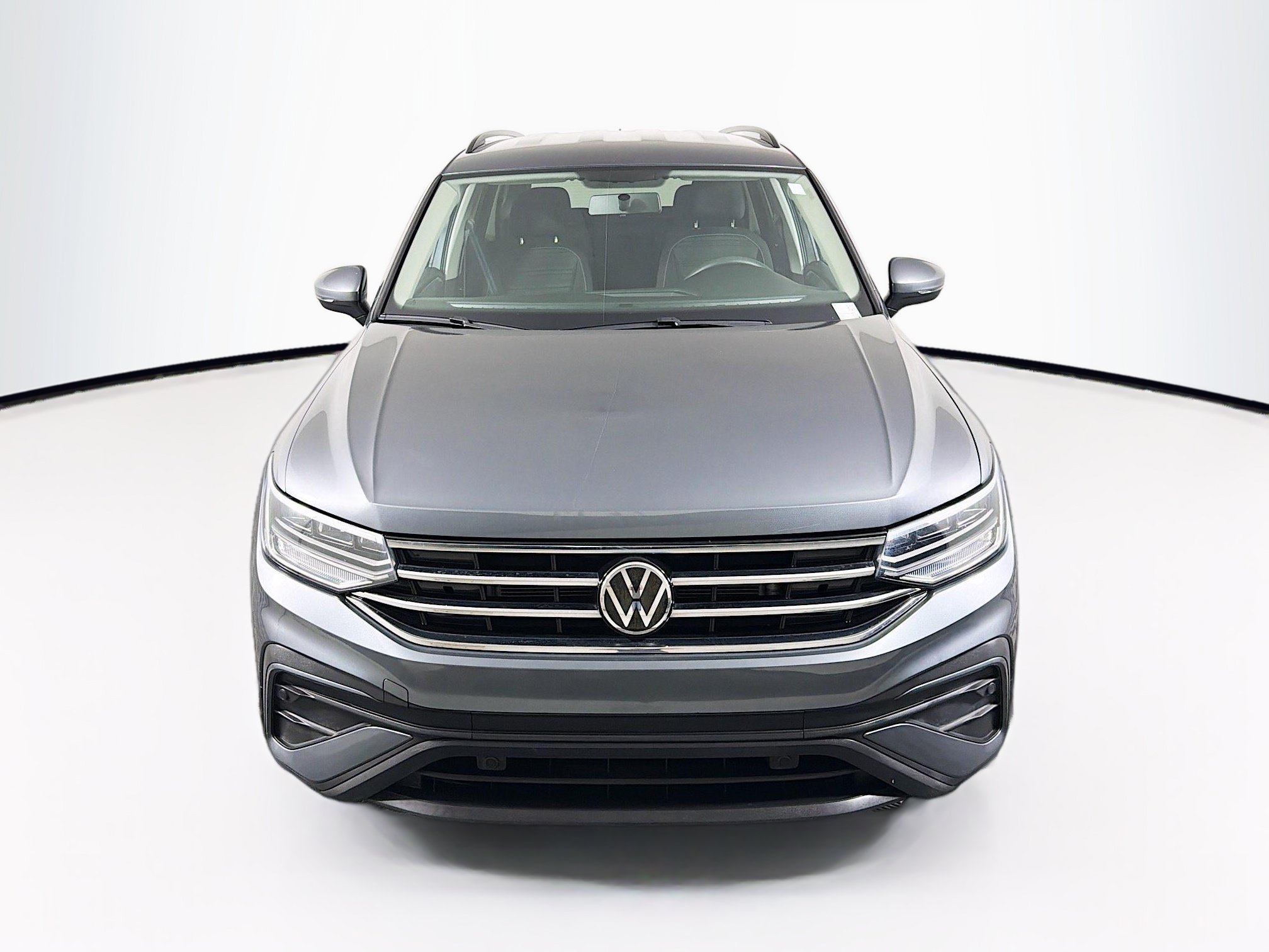Used 2022 Volkswagen Tiguan S FWD image 2