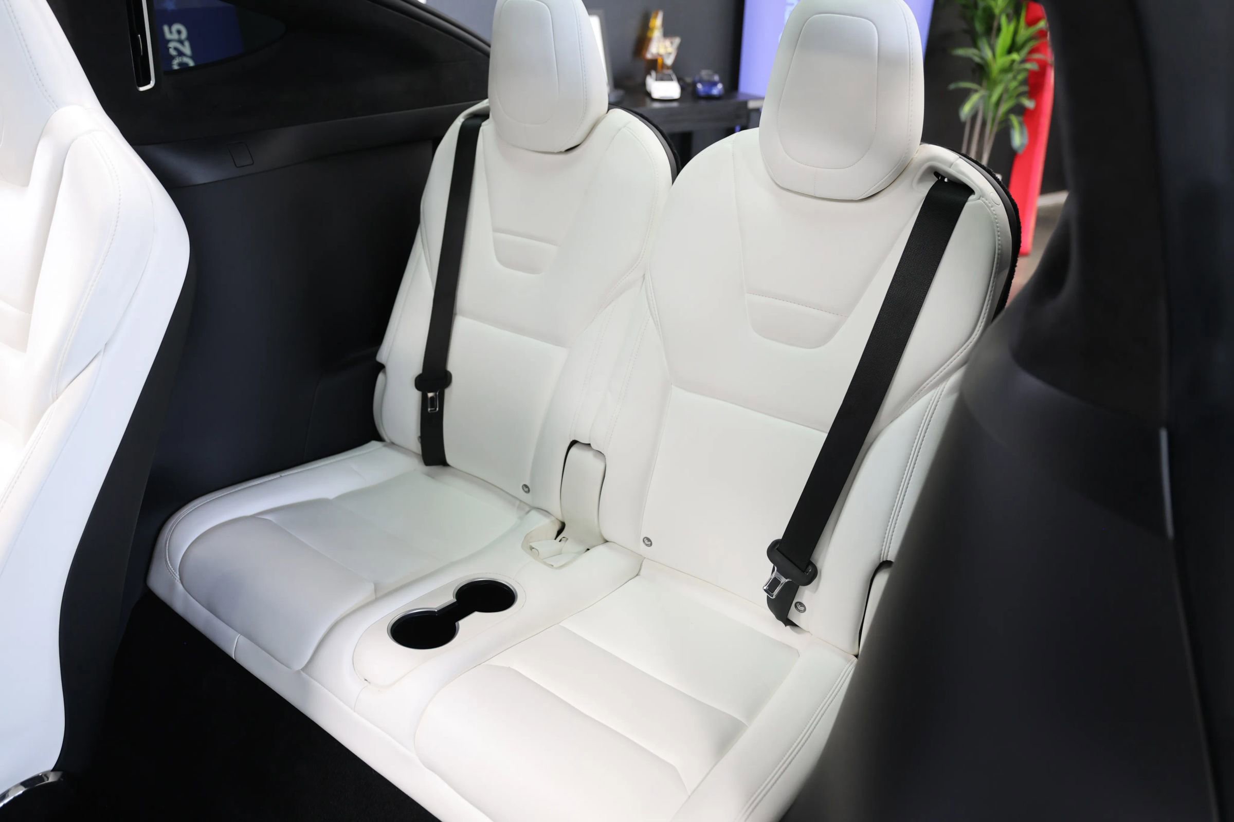 Used 2017 Tesla Model X 75D AWD/4WD image 48
