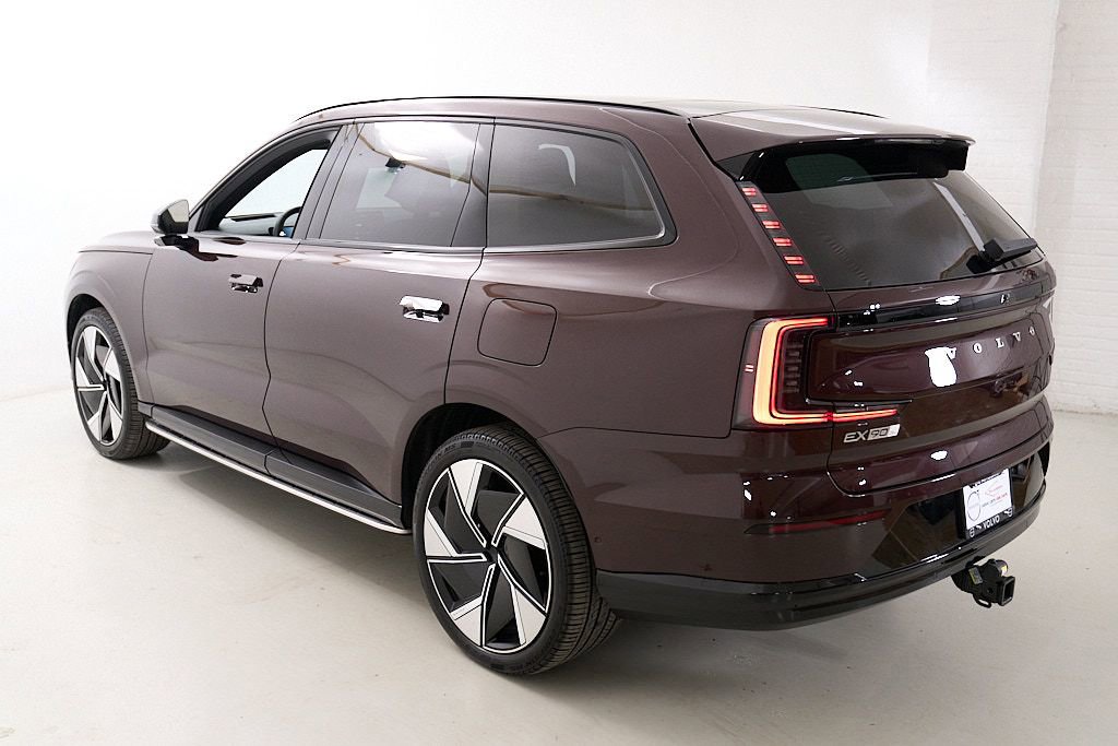 Certified 2025 Volvo EX90 Ultra AWD/4WD image 7