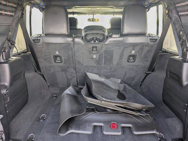Used 2019 Jeep Wrangler Unlimited Sahara AWD/4WD image 6