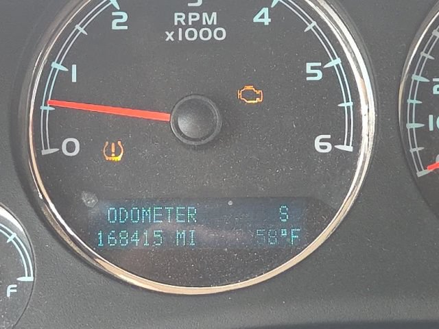 Used 2010 Chevrolet Avalanche LTZ AWD/4WD image 34