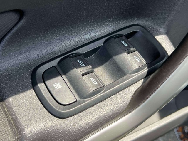 Used 2012 Ford Fiesta SE FWD image 17