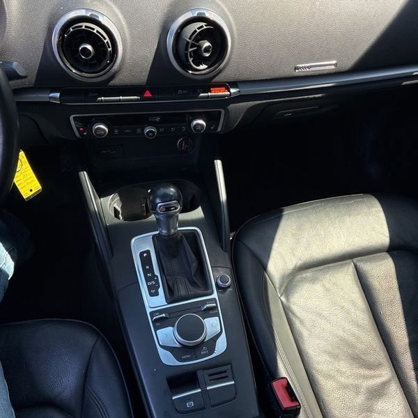 Used 2018 Audi A3 2.0T Premium image 10