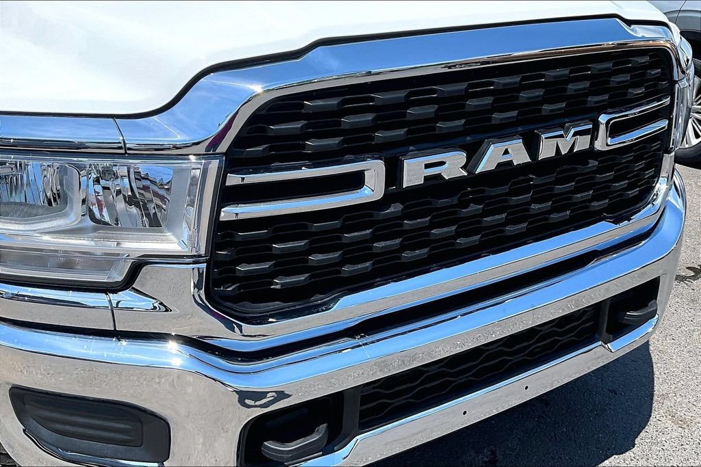 Used 2024 RAM 3500 SLT w/ Quick Order Package 2YG SLT AWD/4WD image 33