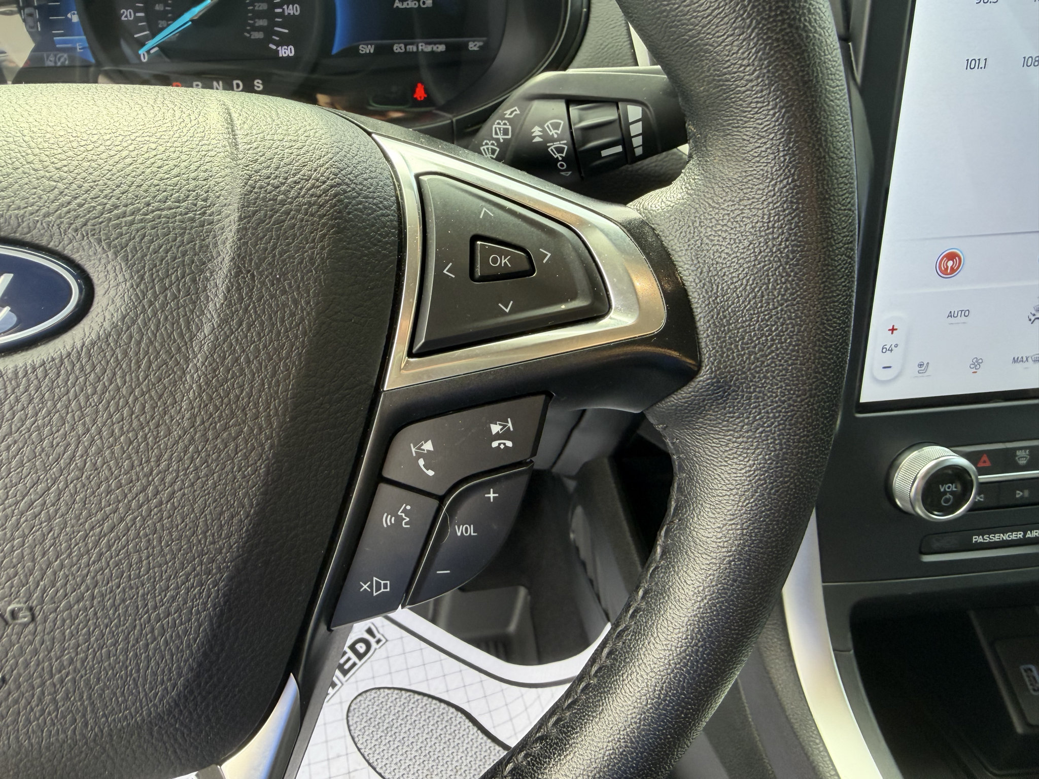Used 2023 Ford Edge SEL w/ Convenience Package AWD/4WD image 9