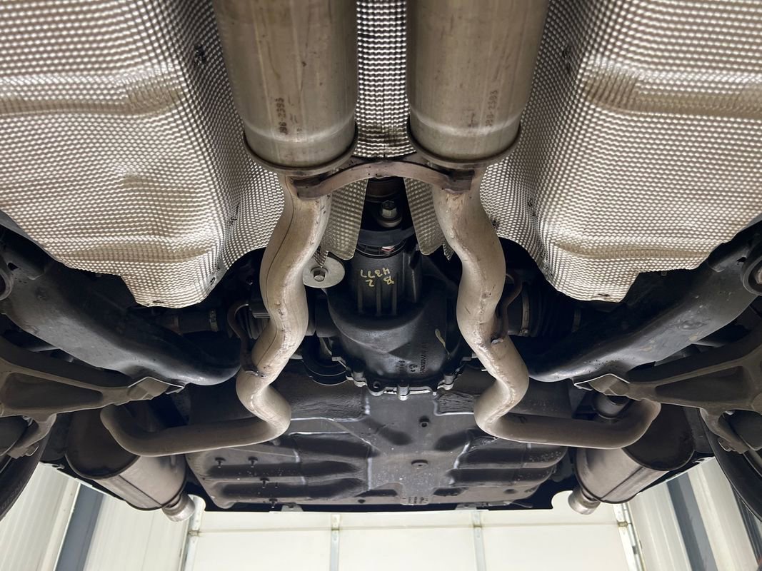 Used 2003 Ford Thunderbird image 46