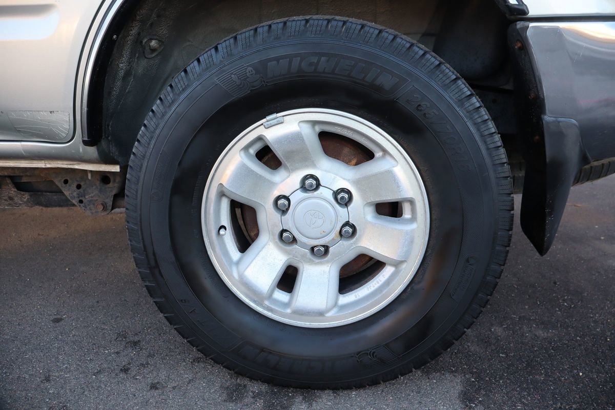 Used 2000 Toyota 4Runner SR5 image 39