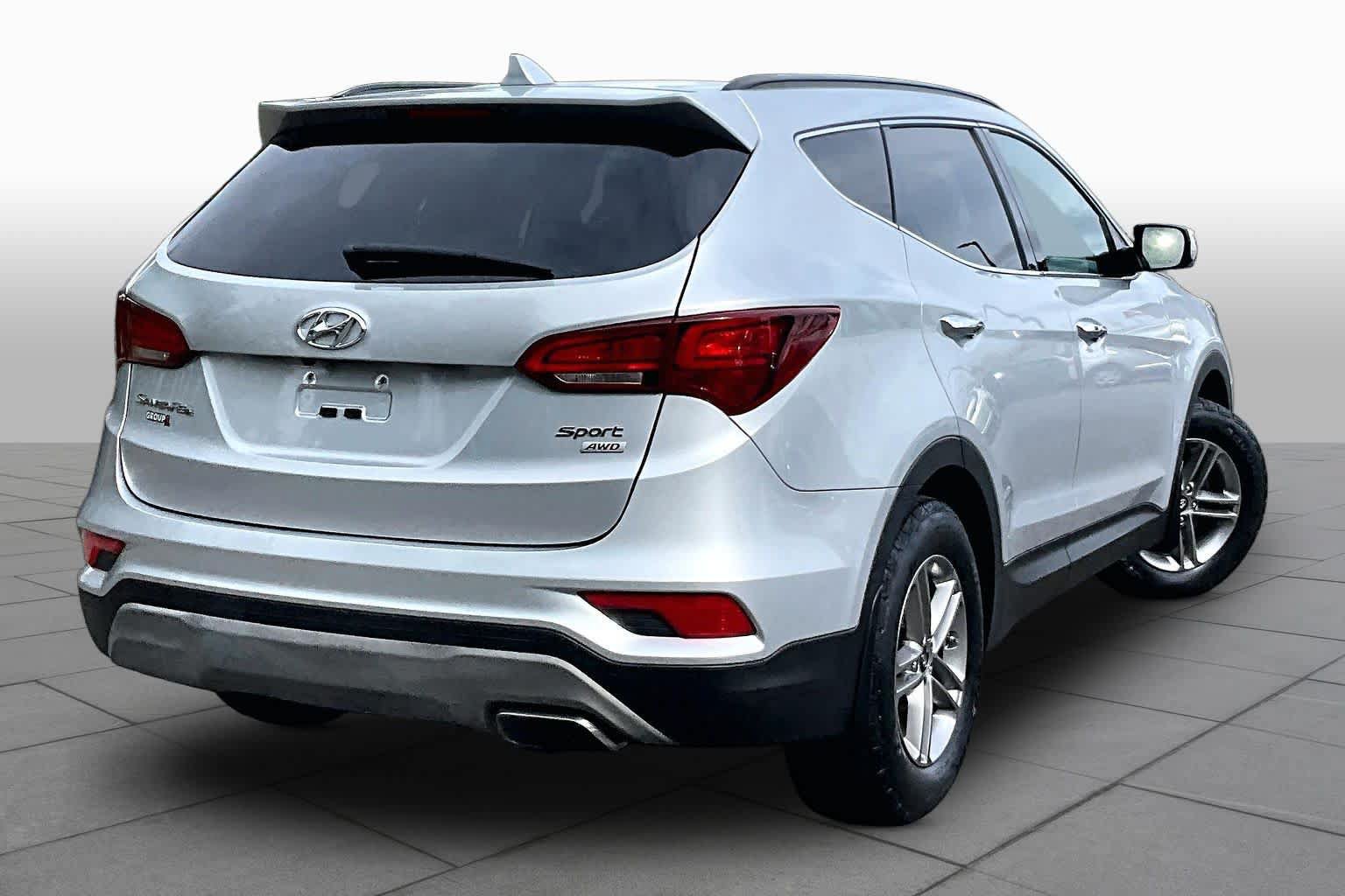 Used 2018 Hyundai Santa Fe Sport w/ 2.4L Value Package 02 AWD/4WD image 13