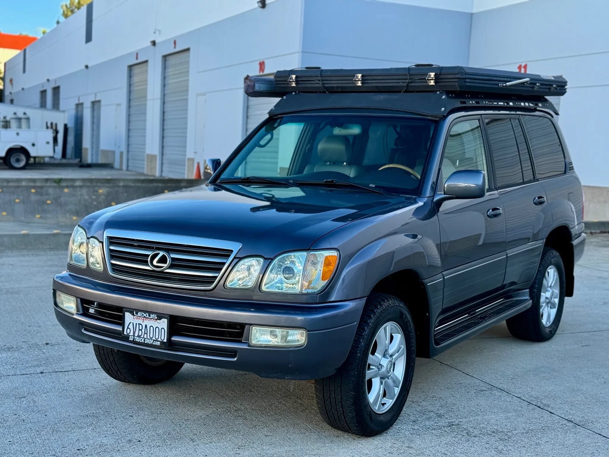 Used 2005 Lexus LX 470 4WD image 9