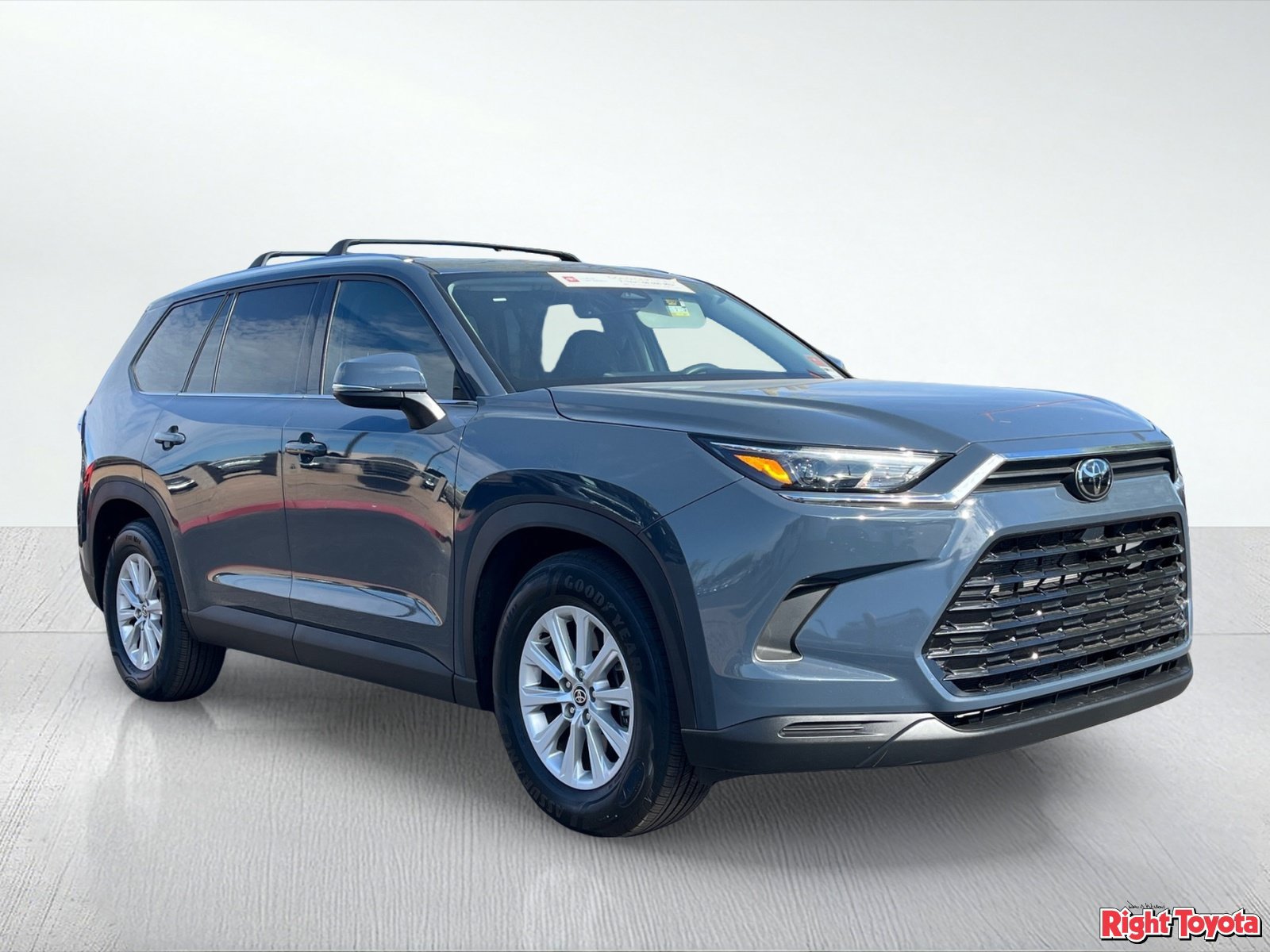 Certified 2024 Toyota Grand Highlander FWD image 9