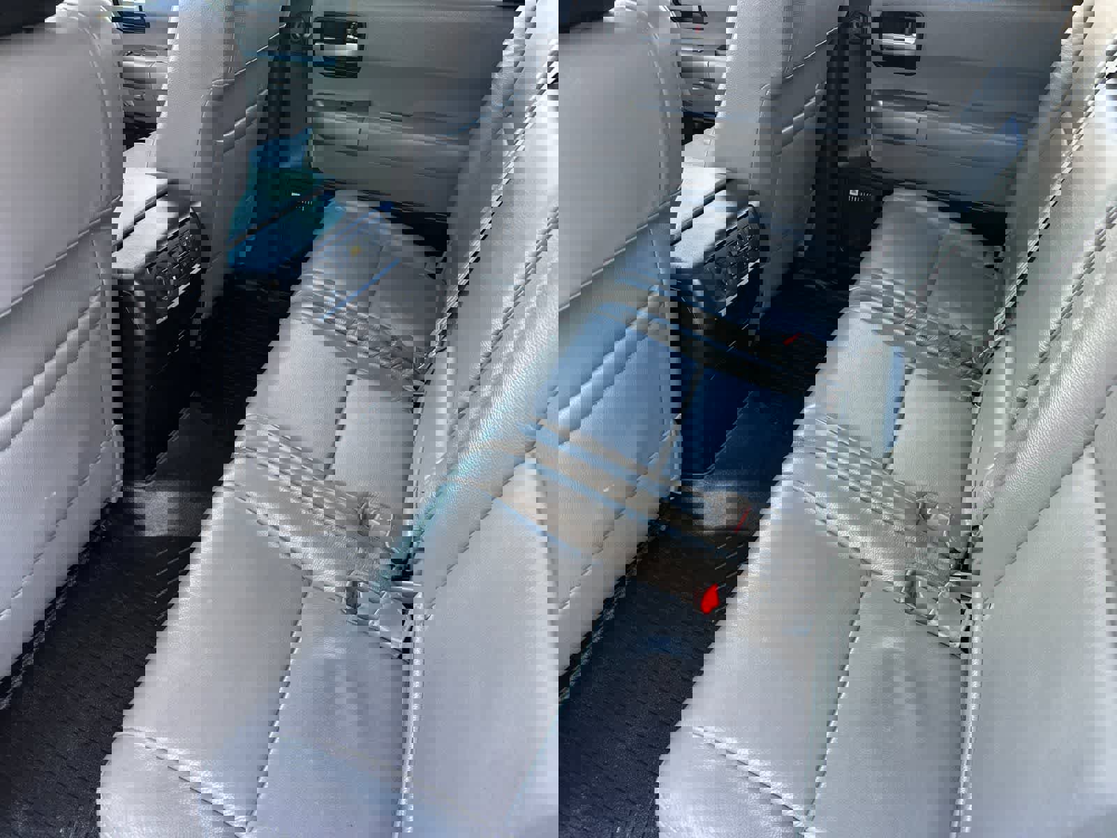 Used 2016 Toyota Sequoia Limited w/ Safety & Convenience Package AWD/4WD image 4