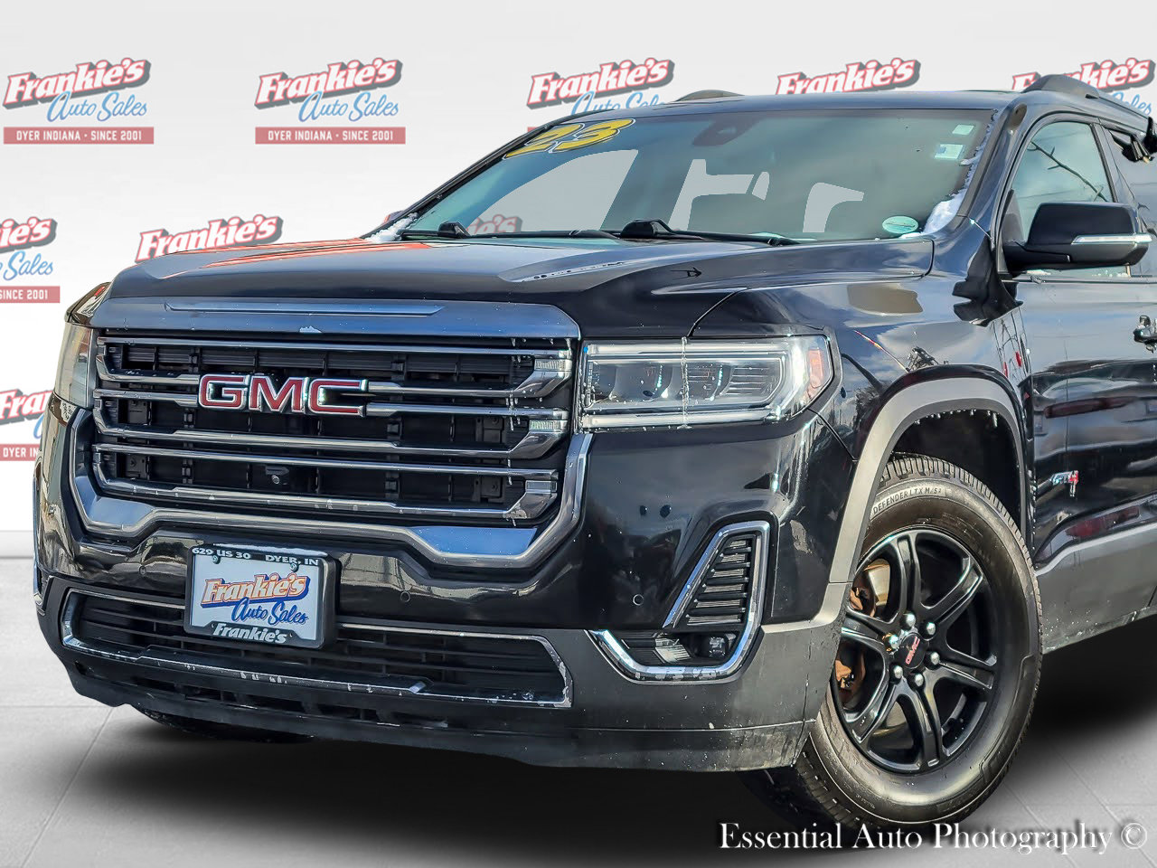 Used 2023 GMC Acadia AT4 w/ Technology Package image 2
