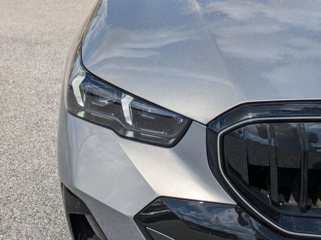 New 2026 BMW 530i xDrive w/ M Sport Package image 10