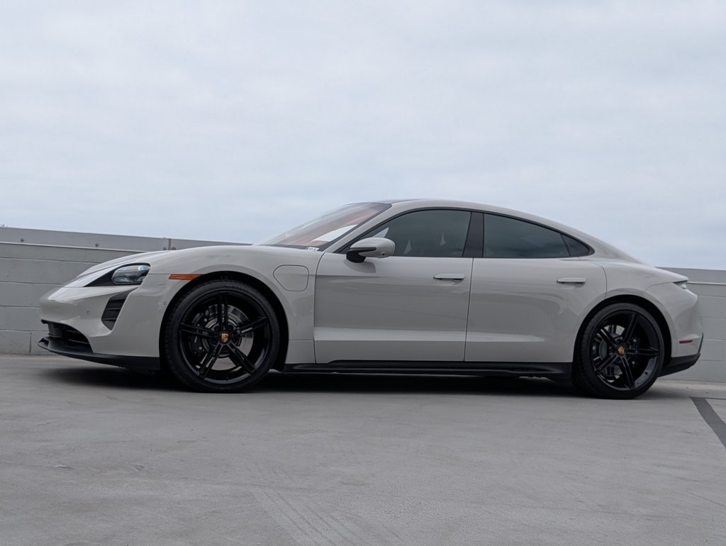 Certified 2023 Porsche Taycan GTS AWD/4WD image 2