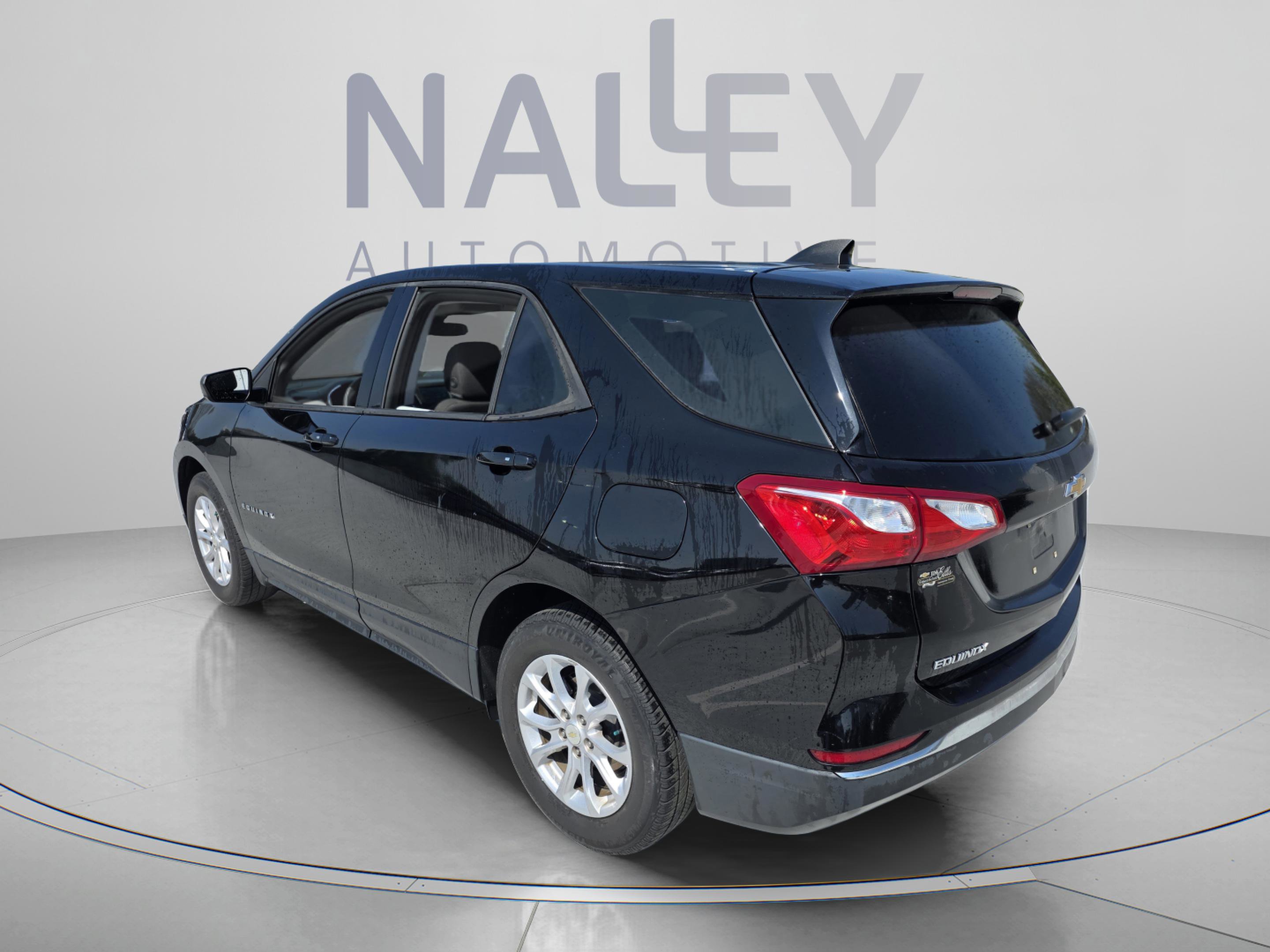 Used 2018 Chevrolet Equinox LS FWD image 3