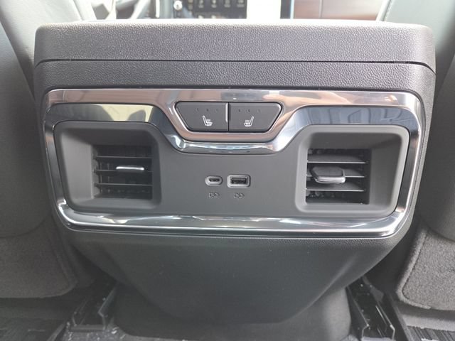 New 2026 GMC Sierra 3500 Denali Ultimate w/ LPO, Black Badging Package AWD/4WD image 19