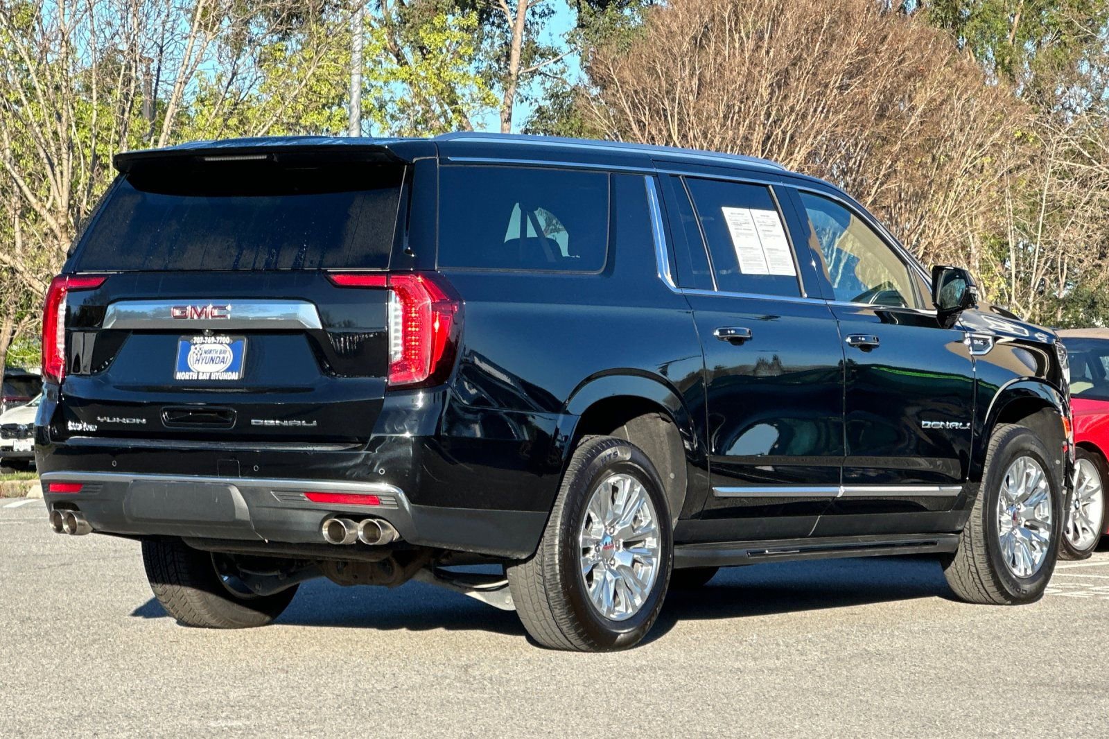 Used 2024 GMC Yukon XL Denali AWD/4WD image 4