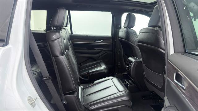 Used 2024 Jeep Grand Cherokee L Limited w/ Luxury Tech Group II AWD/4WD image 19