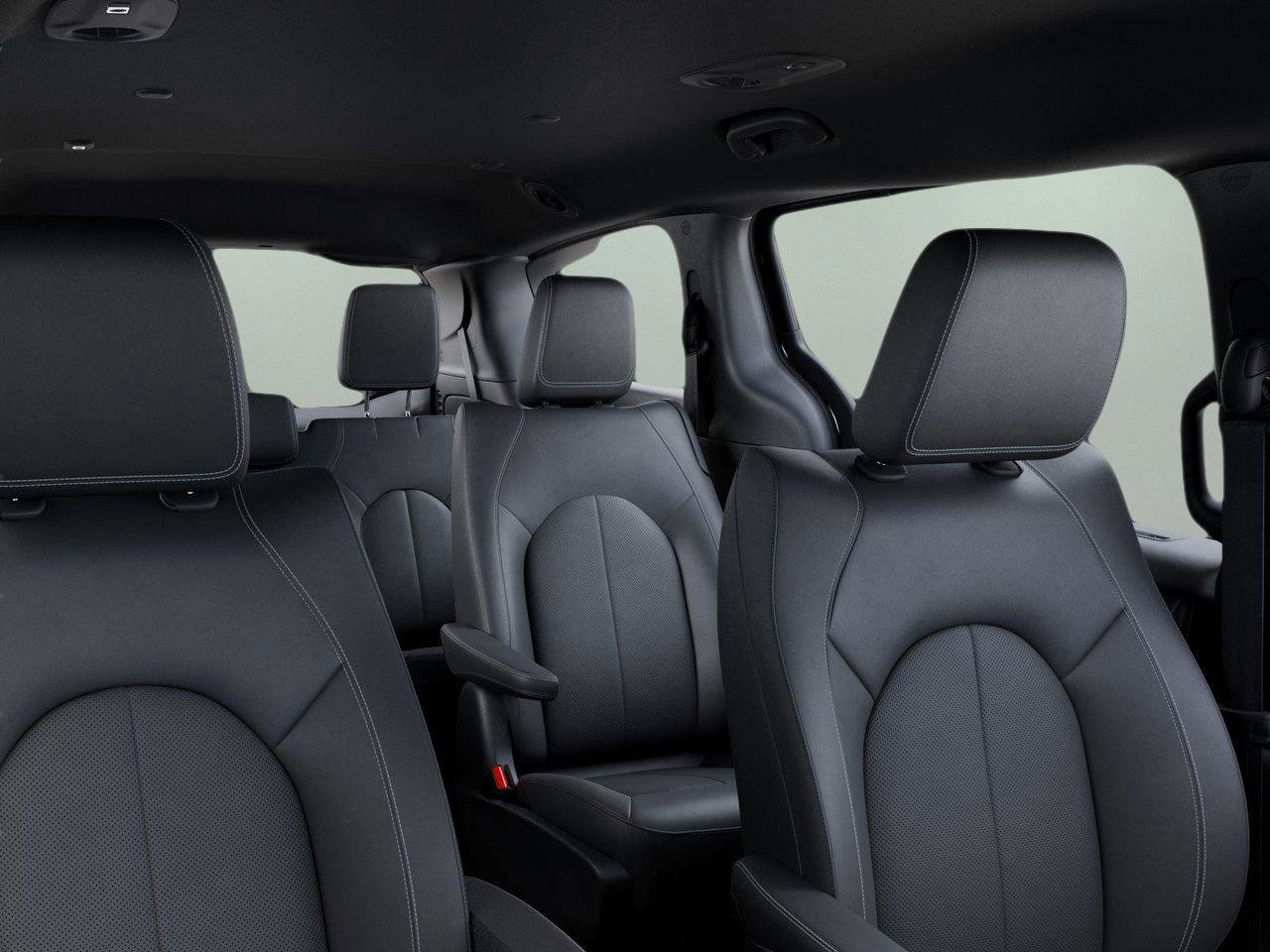 New 2026 Chrysler Pacifica Select AWD/4WD image 9