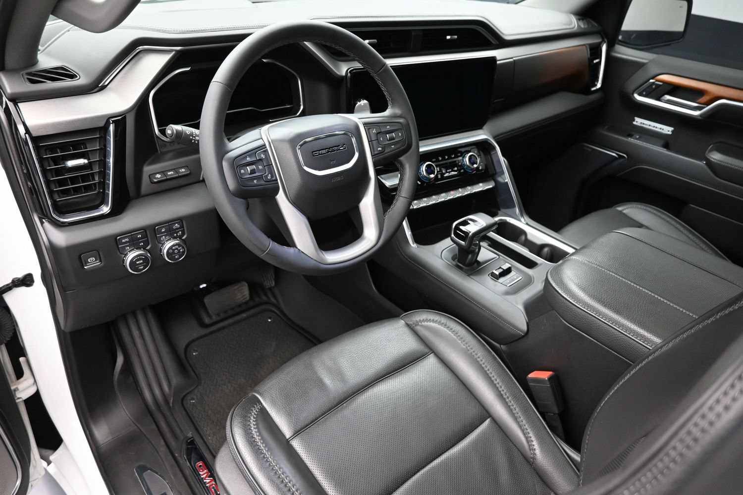 Used 2023 GMC Sierra 1500 Denali w/ Denali Reserve Package AWD/4WD image 22