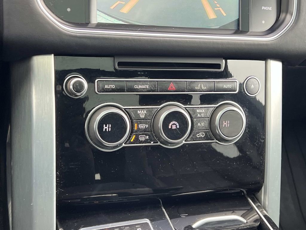 Used 2015 Land Rover Range Rover Supercharged AWD/4WD image 31