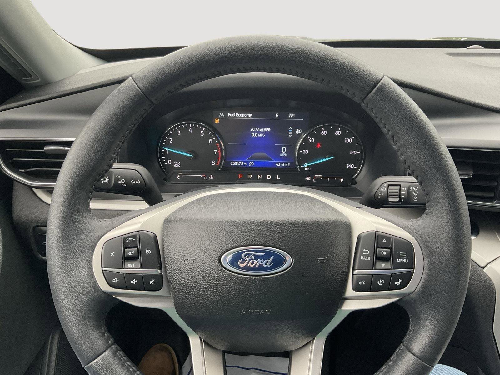 Used 2023 Ford Explorer XLT w/ Equipment Group 202A AWD/4WD image 25