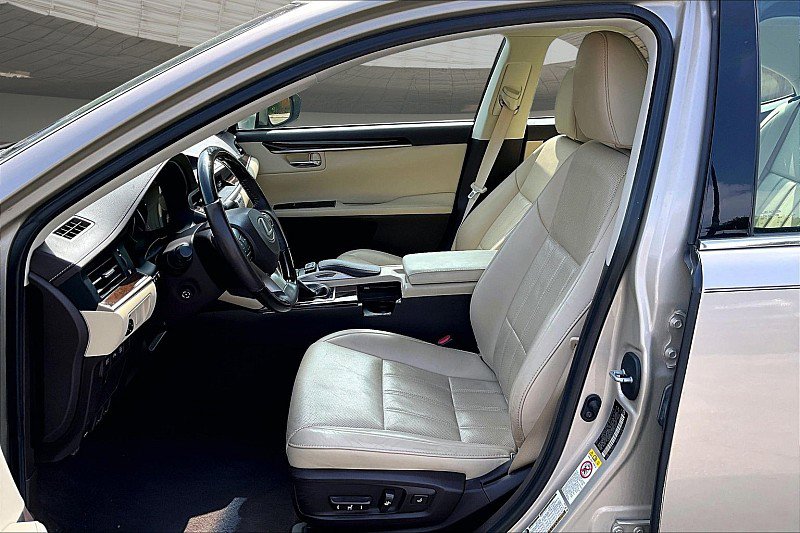 Used 2017 Lexus ES 350 w/ Luxury Package FWD image 22