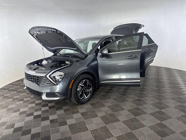Used 2023 Kia Sportage LX FWD image 12