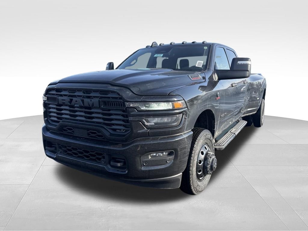 New 2026 RAM 3500 Big Horn AWD/4WD image 7