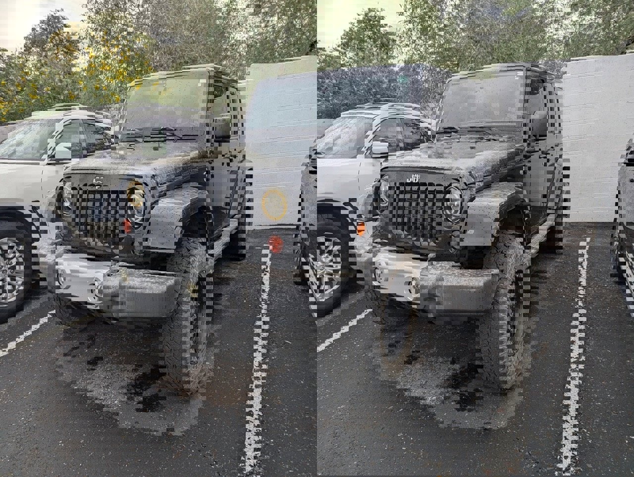 Used 2012 Jeep Wrangler Unlimited Sahara w/ Connectivity Group