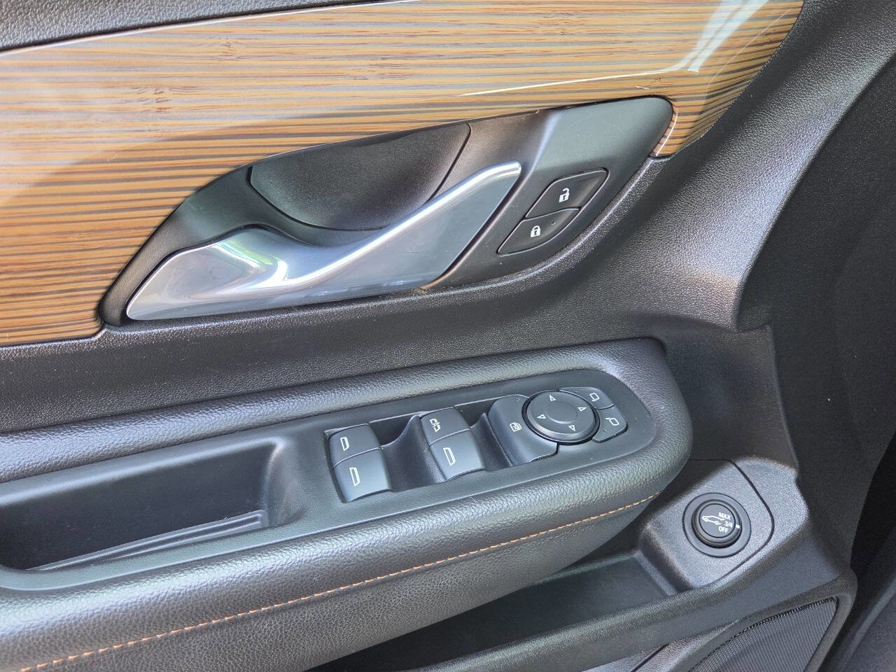 Used 2019 GMC Terrain SLE image 48