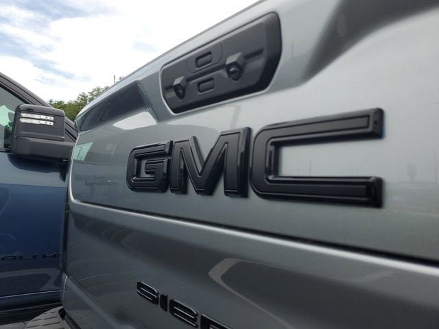 New 2026 GMC Sierra 2500 AT4 w/ AT4 Premium Plus Package AWD/4WD image 7