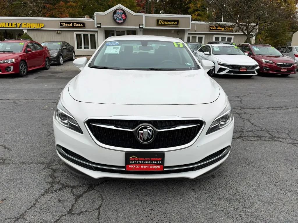 Used 2017 Buick LaCrosse Essence FWD image 3