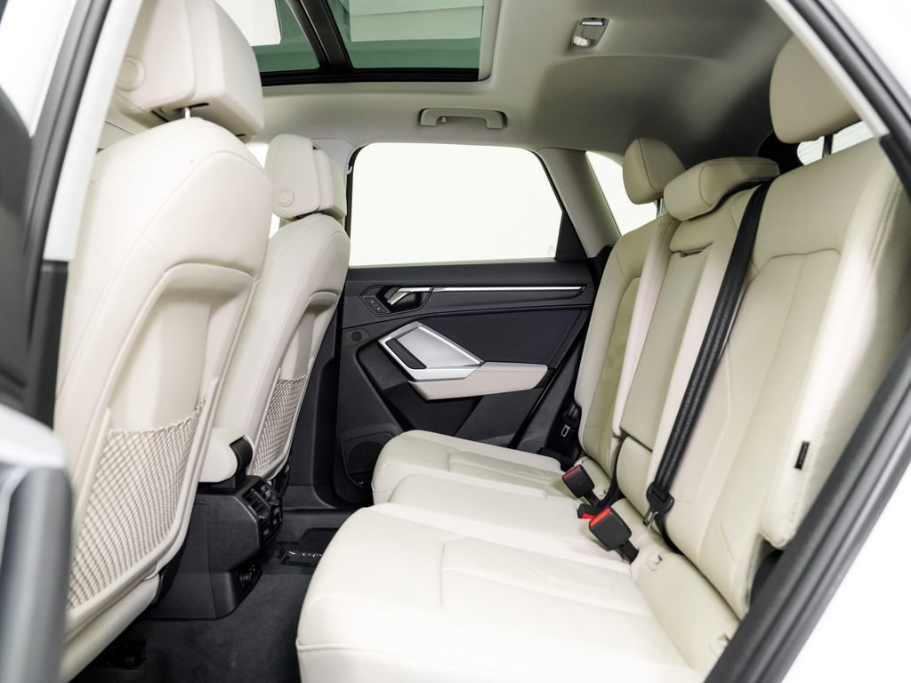 Certified 2025 Audi Q3 2.0T Premium Plus w/ Premium Plus Package image 22
