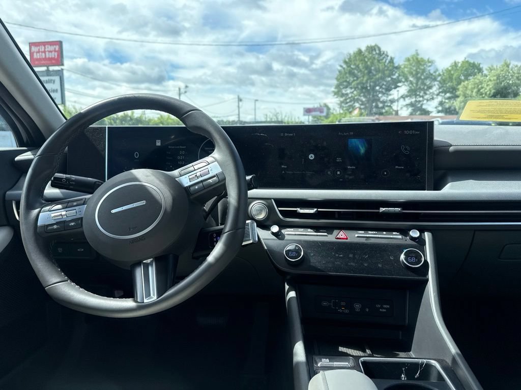 Used 2025 Hyundai Sonata SEL FWD image 21