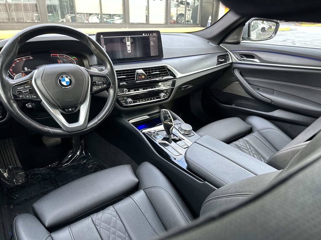 Used 2023 BMW 530i xDrive w/ Premium Package AWD/4WD image 10