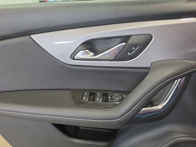 Used 2025 Chevrolet Blazer LT AWD/4WD image 21