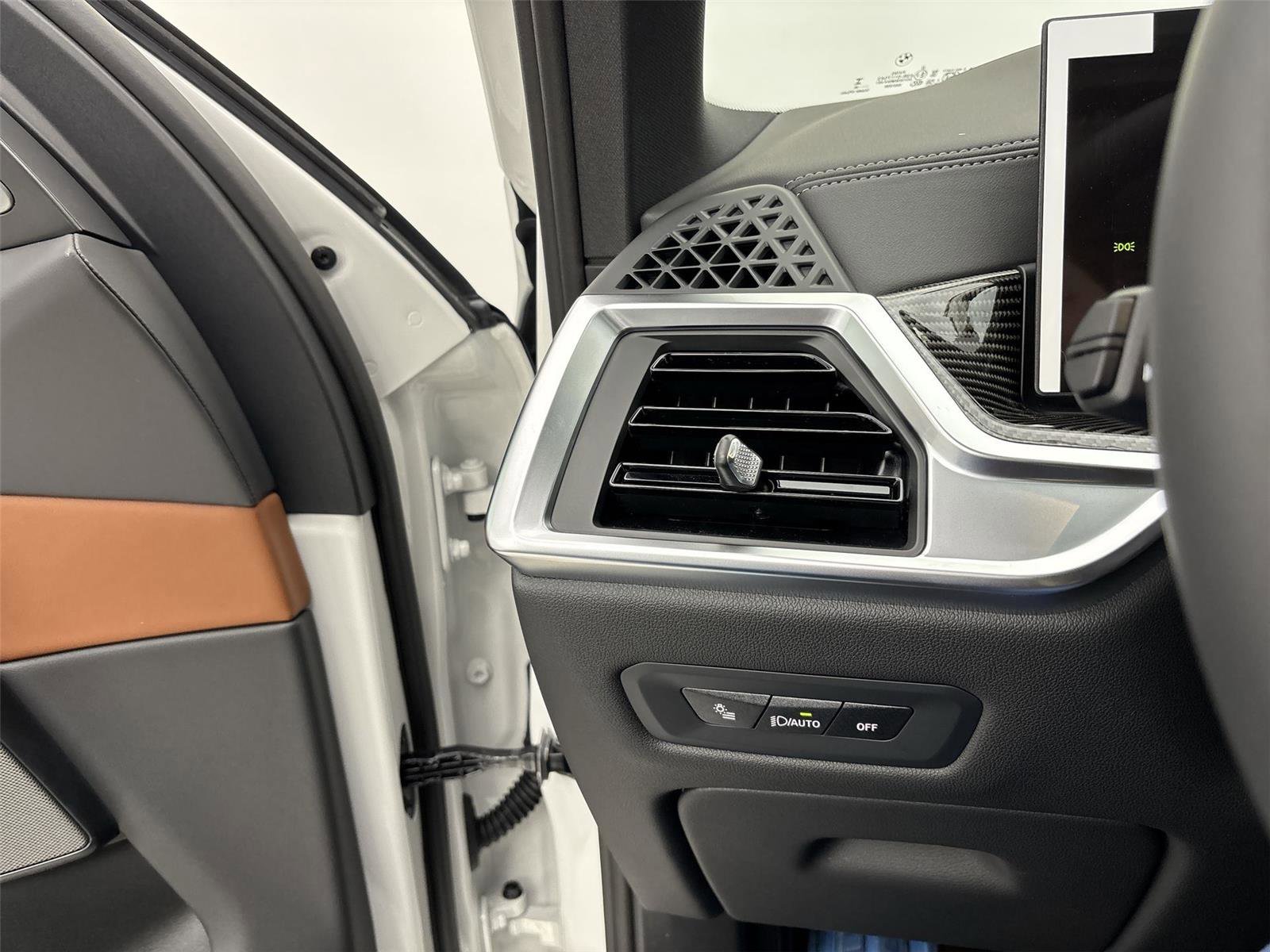 New 2026 BMW X5 M60i AWD/4WD image 31