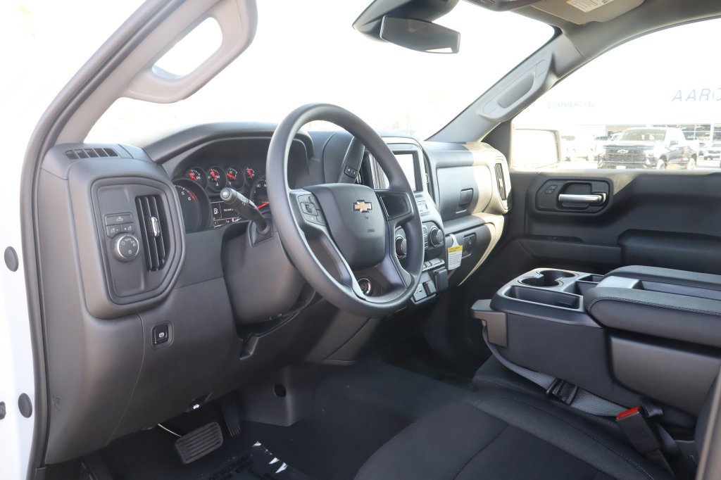 New 2026 Chevrolet Silverado 1500 Custom w/ LPO, Dark Essentials Package RWD image 14