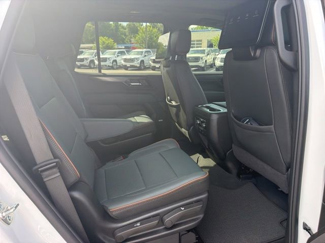 Used 2026 GMC Yukon AT4 w/ AT4 Premium Plus Package AWD/4WD image 7