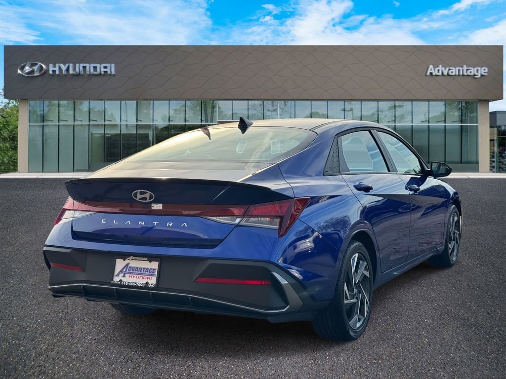 Certified 2025 Hyundai Elantra Sport image 5