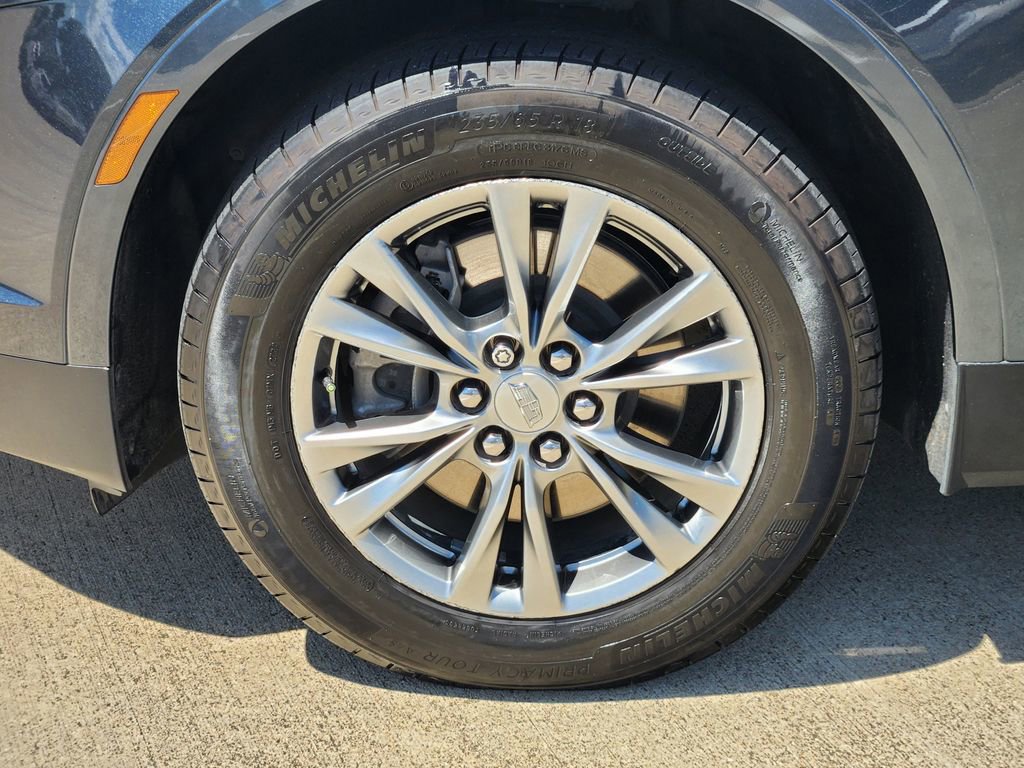 Used 2021 Cadillac XT5 Premium Luxury w/ LPO, Floor Liner Package FWD image 10