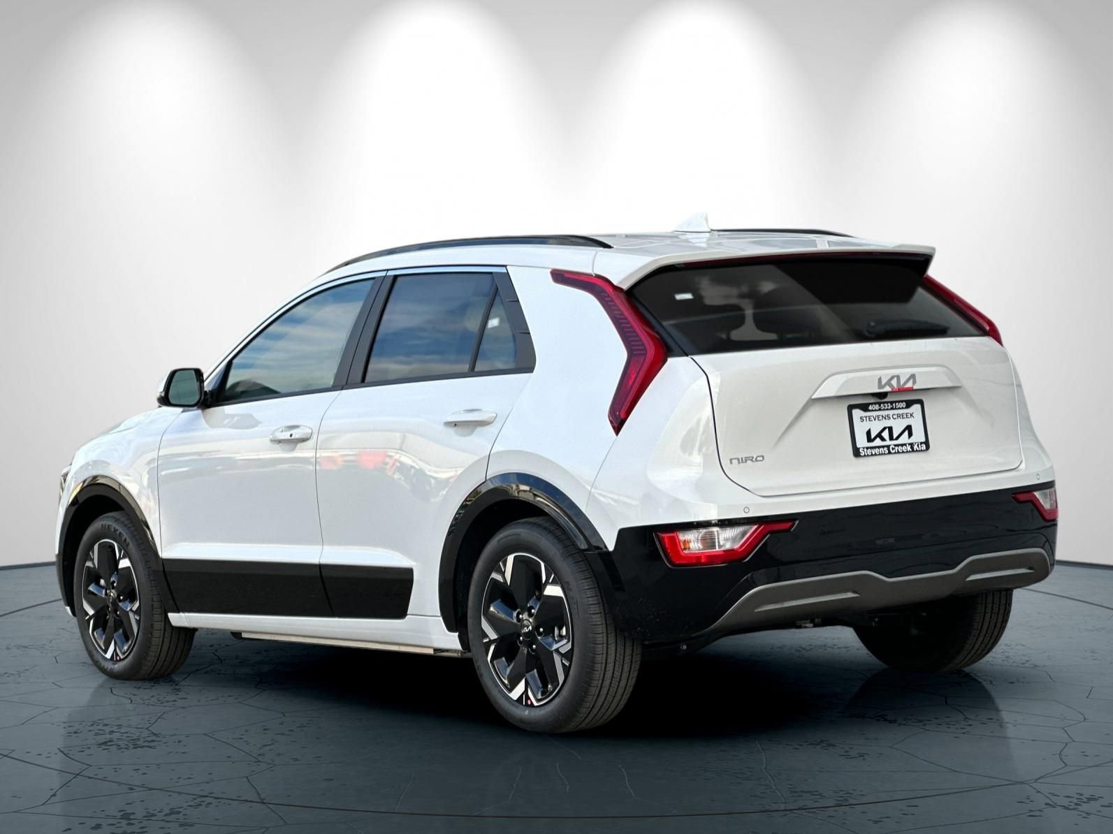New 2026 Kia Niro Wind FWD image 6