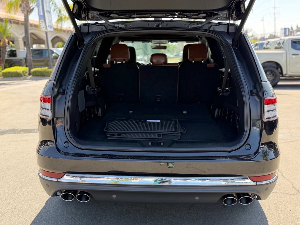 Used 2022 Lincoln Aviator Reserve AWD/4WD image 16