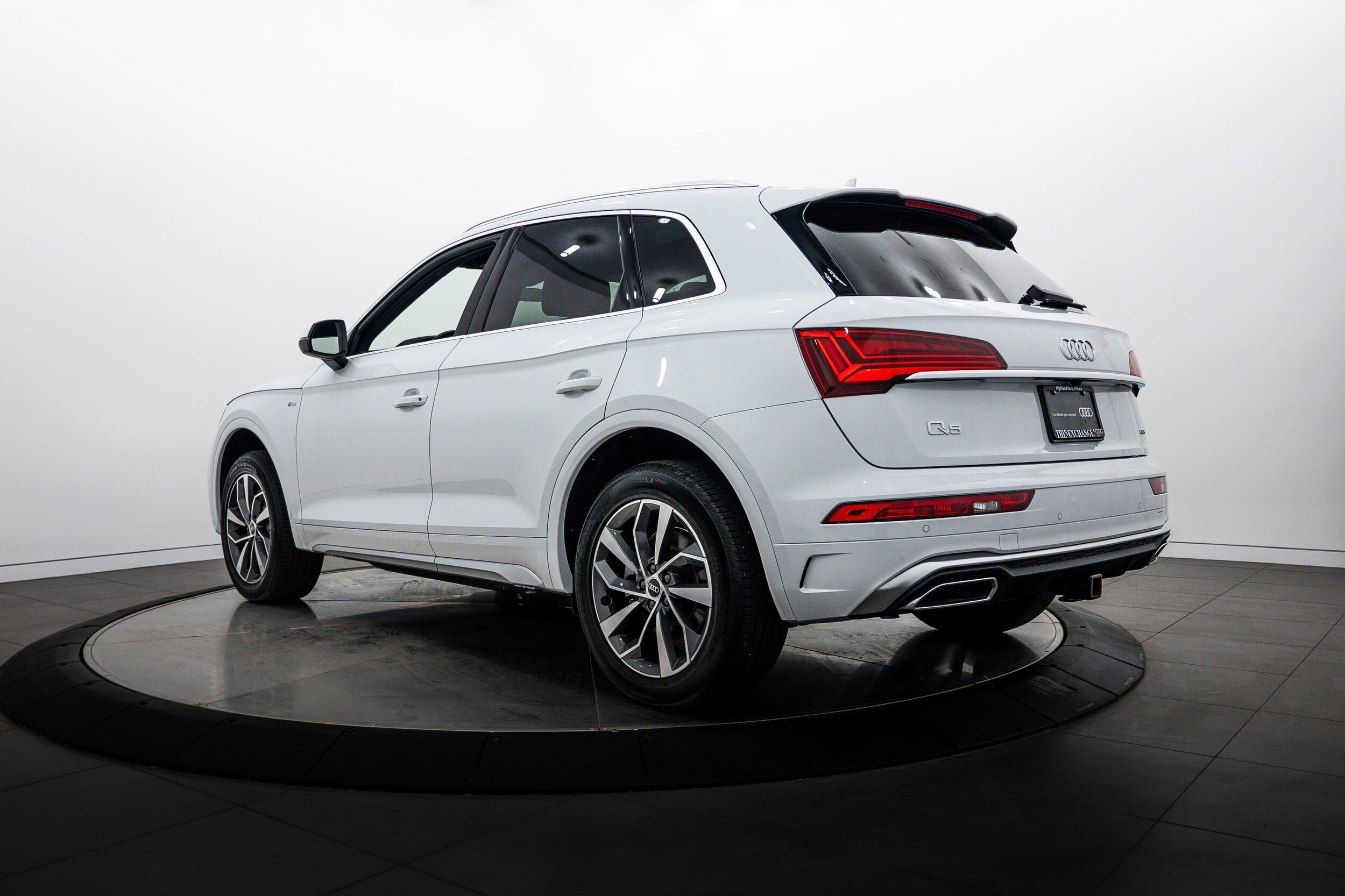 Certified 2023 Audi Q5 2.0T Premium w/ Convenience Package AWD/4WD image 5