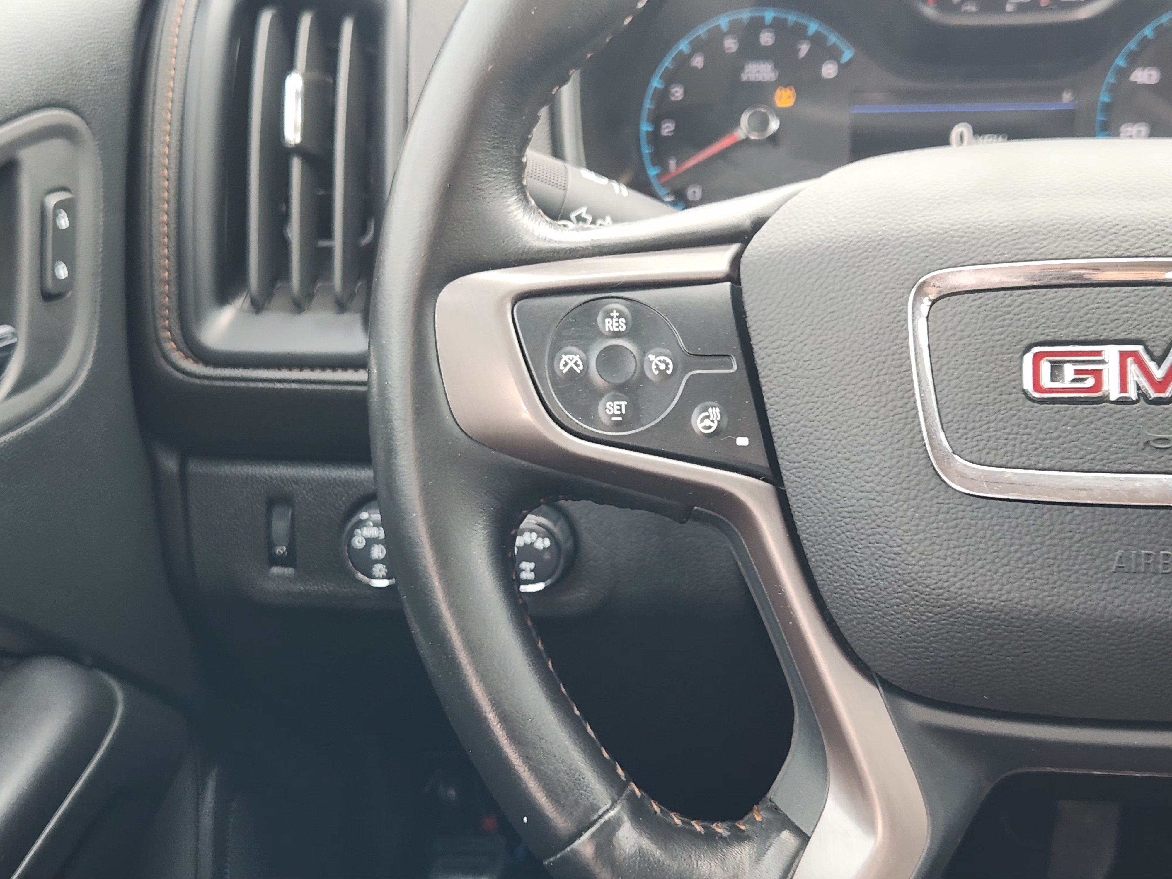 Used 2022 GMC Canyon AT4 AWD/4WD image 27